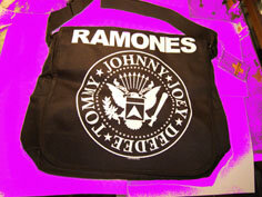 BOLSO RAMONES